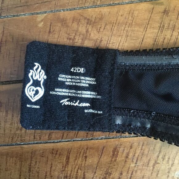 Torrid 42D black strapless bra - Picture 3 of 3